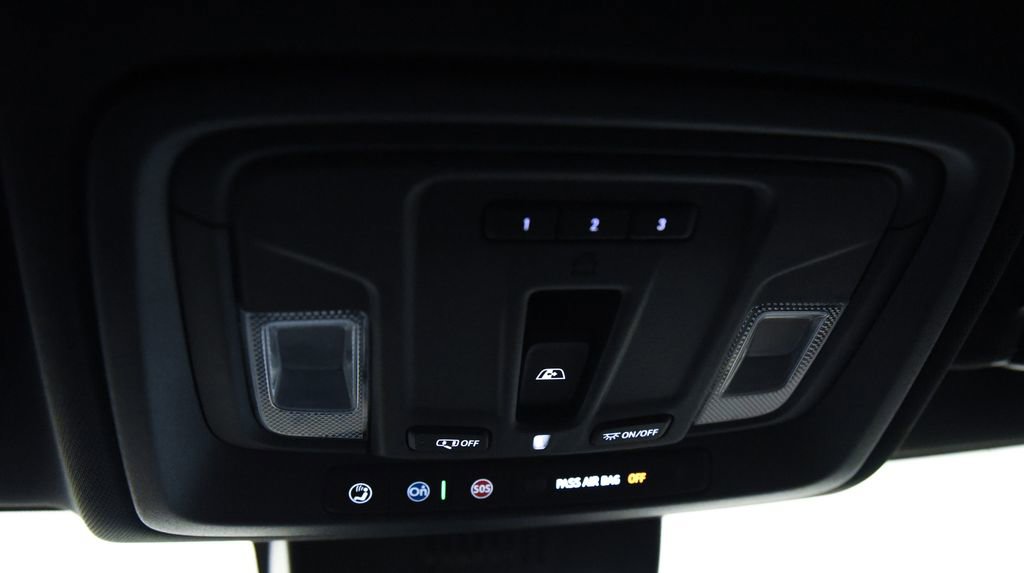 Used 2024 Chevrolet Silverado 1500 ZR2 w/ Technology Package AWD/4WD image 33