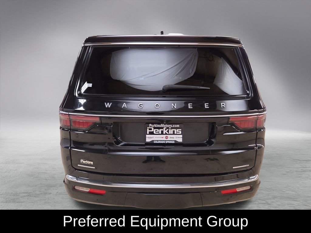 Used 2023 Jeep Wagoneer Series III w/ Preferred Equipment Group image 5