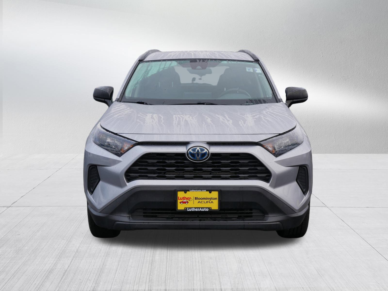Used 2021 Toyota RAV4 LE video 2