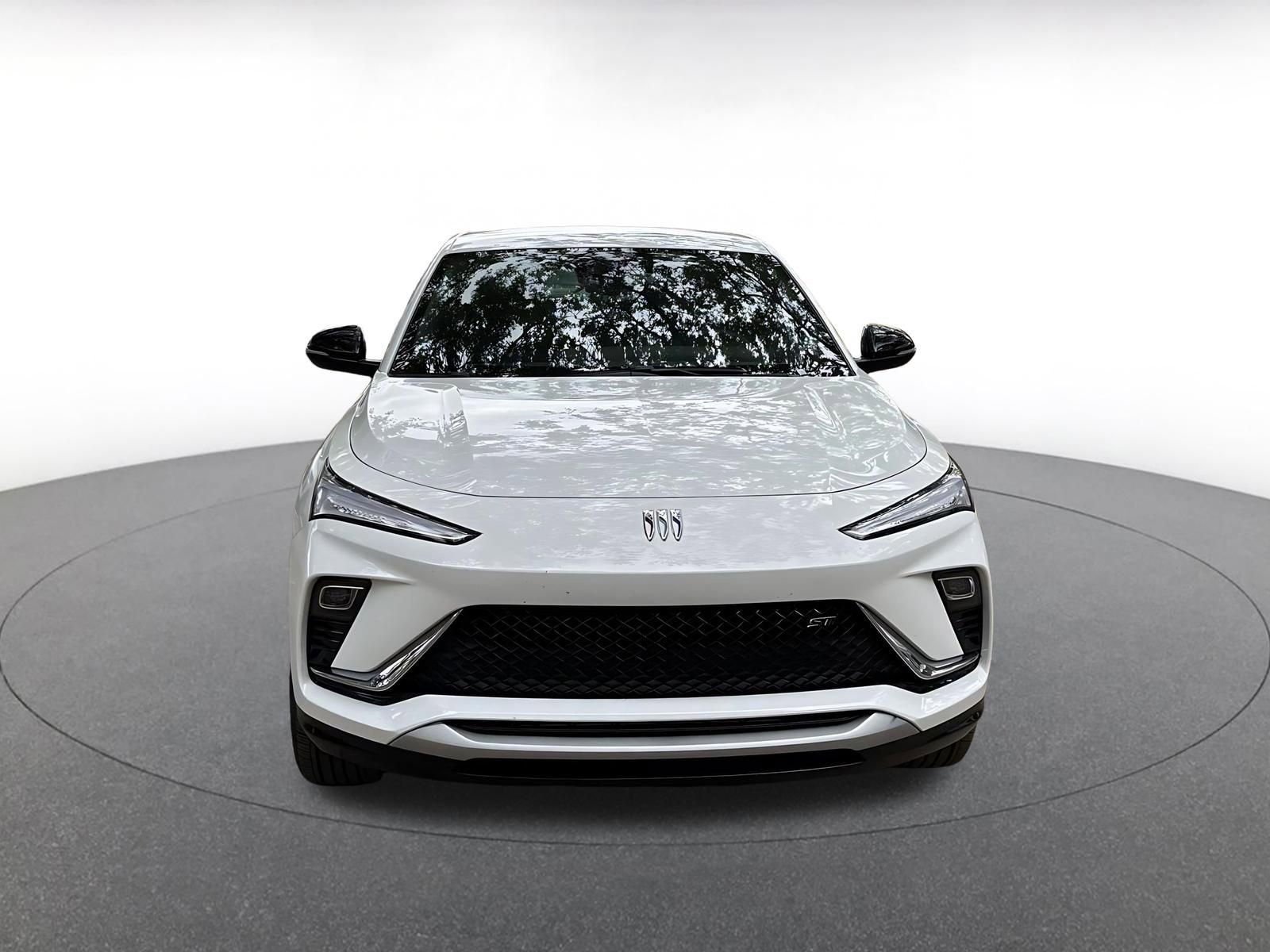 Used 2025 Buick Envista Sport Touring FWD image 8