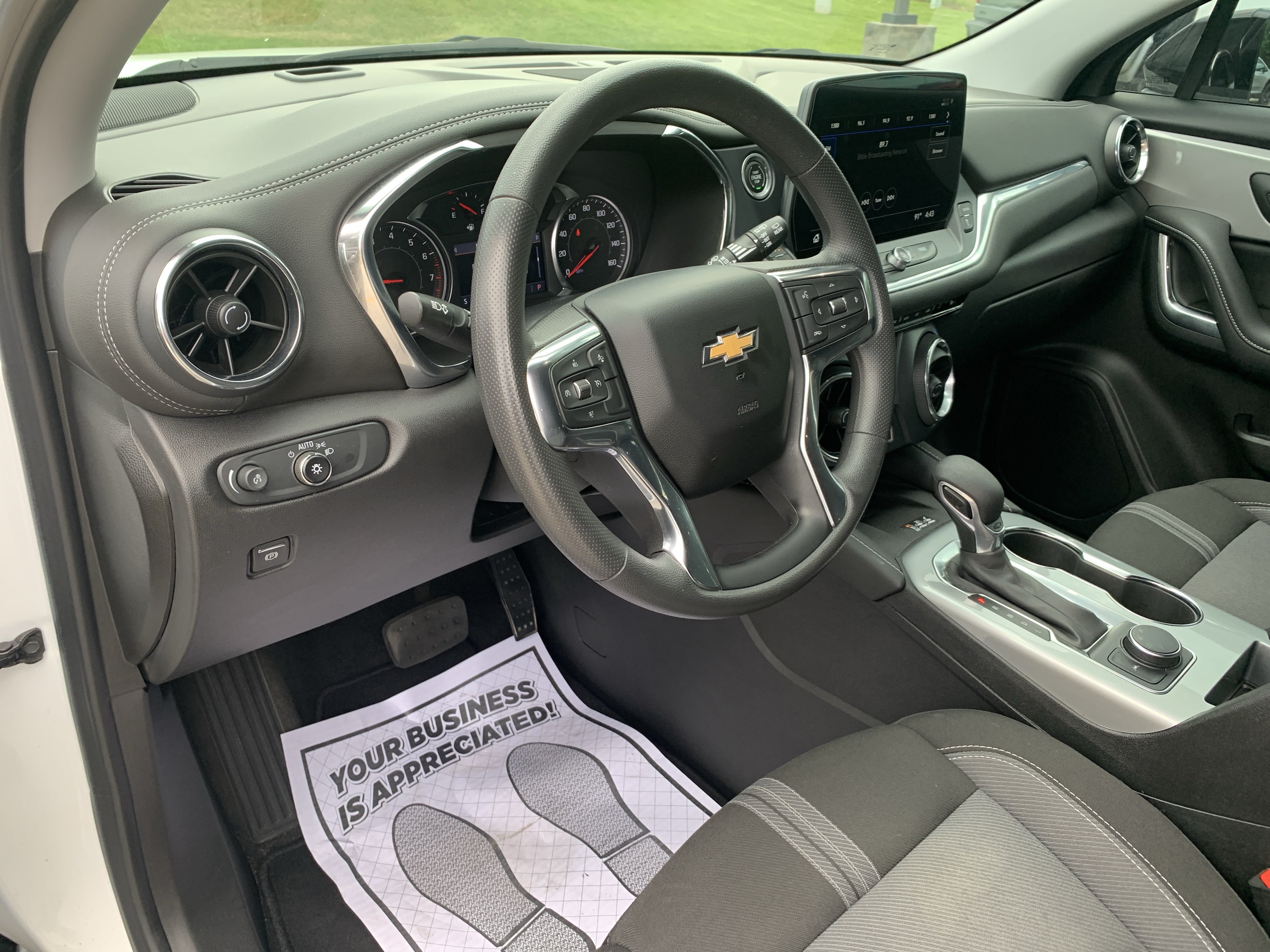 Used 2023 Chevrolet Blazer LT w/ Convenience Package FWD image 13