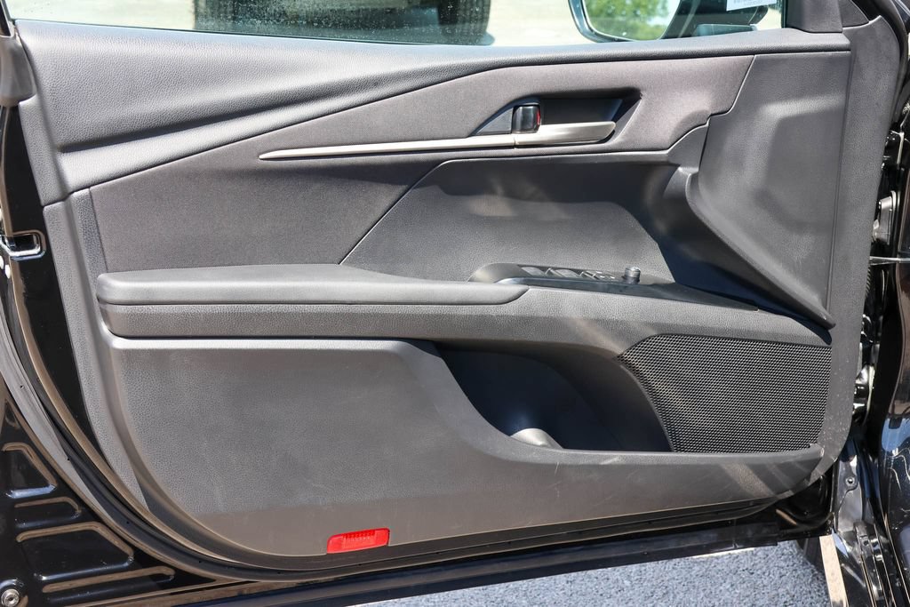 Used 2025 Toyota Camry LE FWD image 9