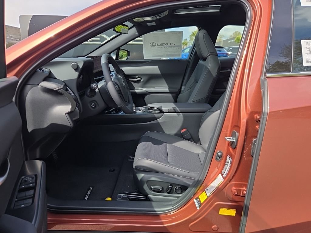 New 2026 Lexus UX 300h AWD image 4