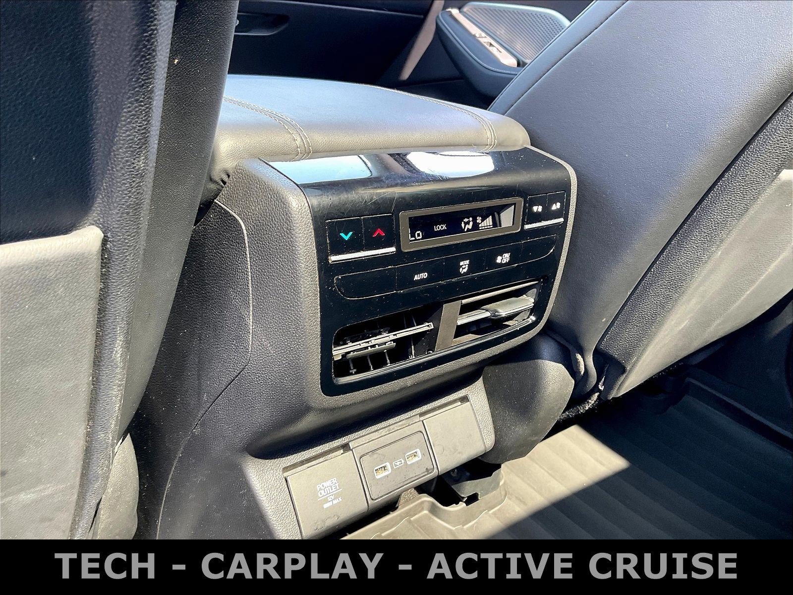 Used 2023 Acura MDX w/ Technology Package AWD/4WD image 10