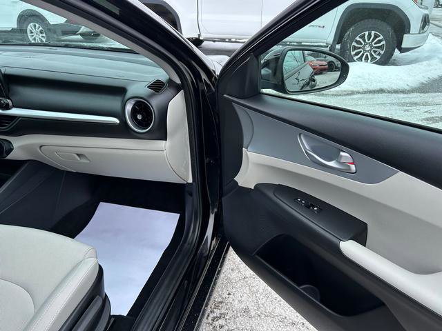 Certified 2023 Kia Forte LXS image 29