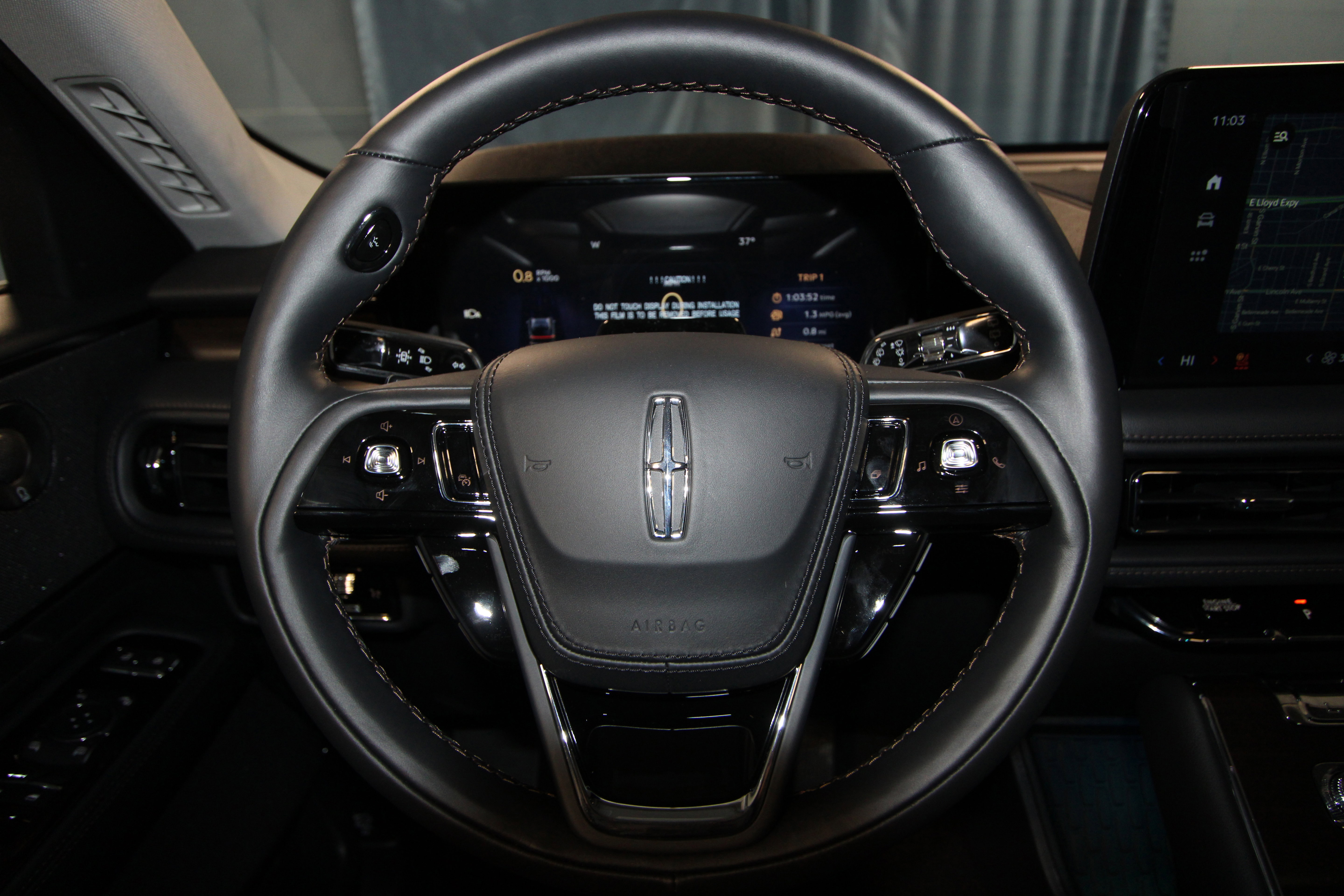 New 2026 Lincoln Aviator Reserve image 9