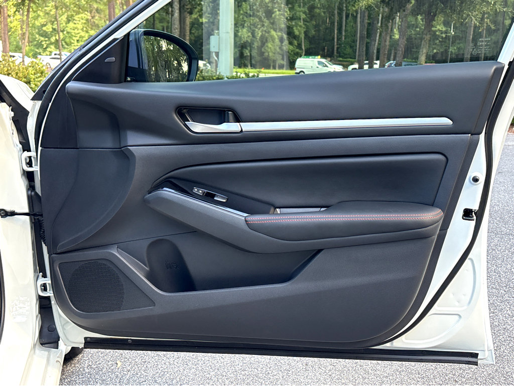 Used 2024 Nissan Altima 2.5 SR image 13