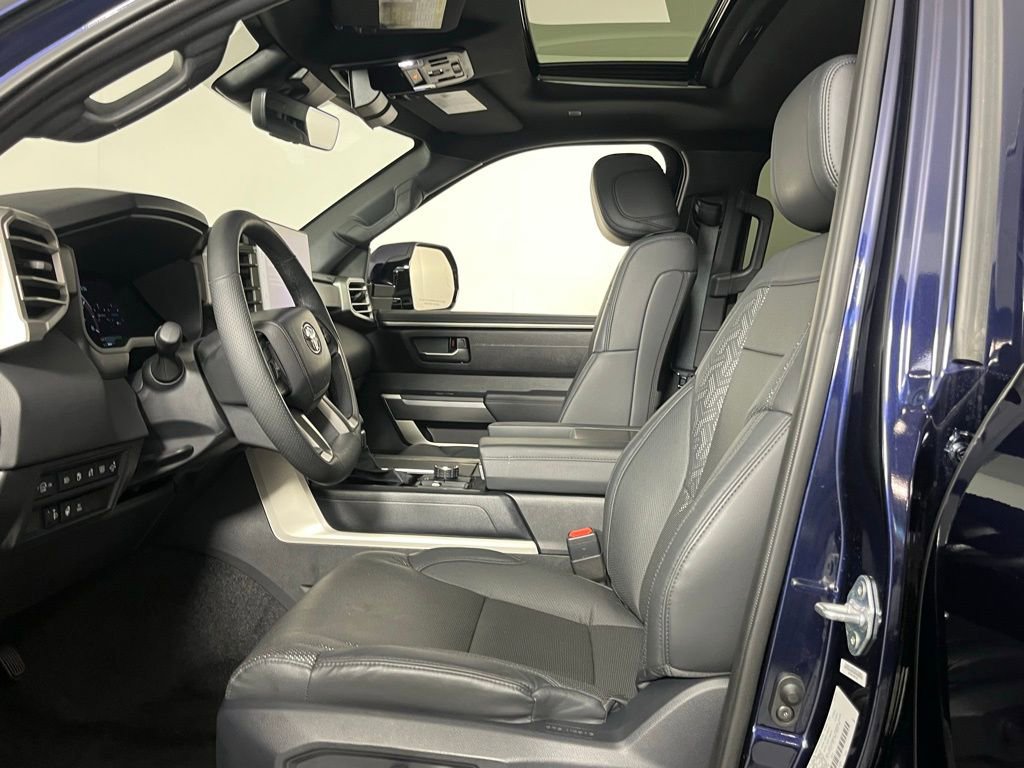 Used 2025 Toyota Sequoia SR5 w/ SR5 Premium Package AWD/4WD image 20