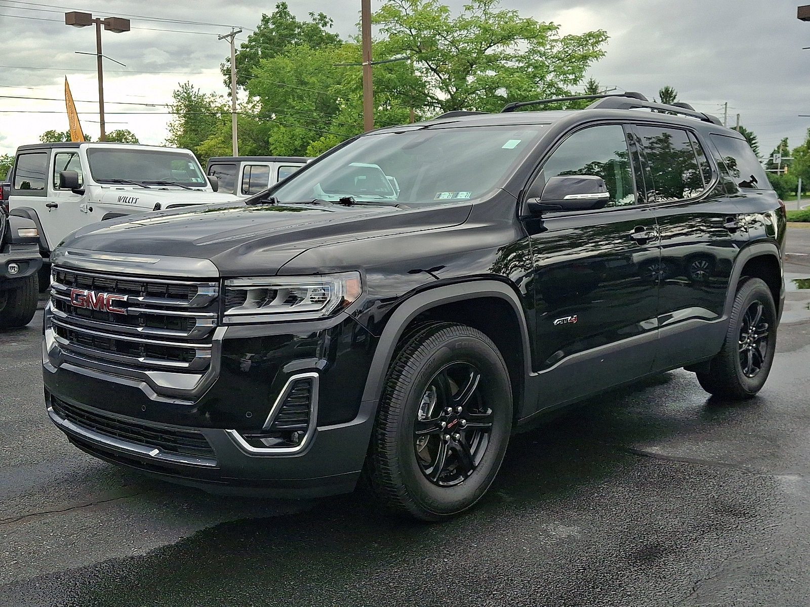 Used 2021 GMC Acadia AT4 w/ Trailering Package AWD/4WD video 1