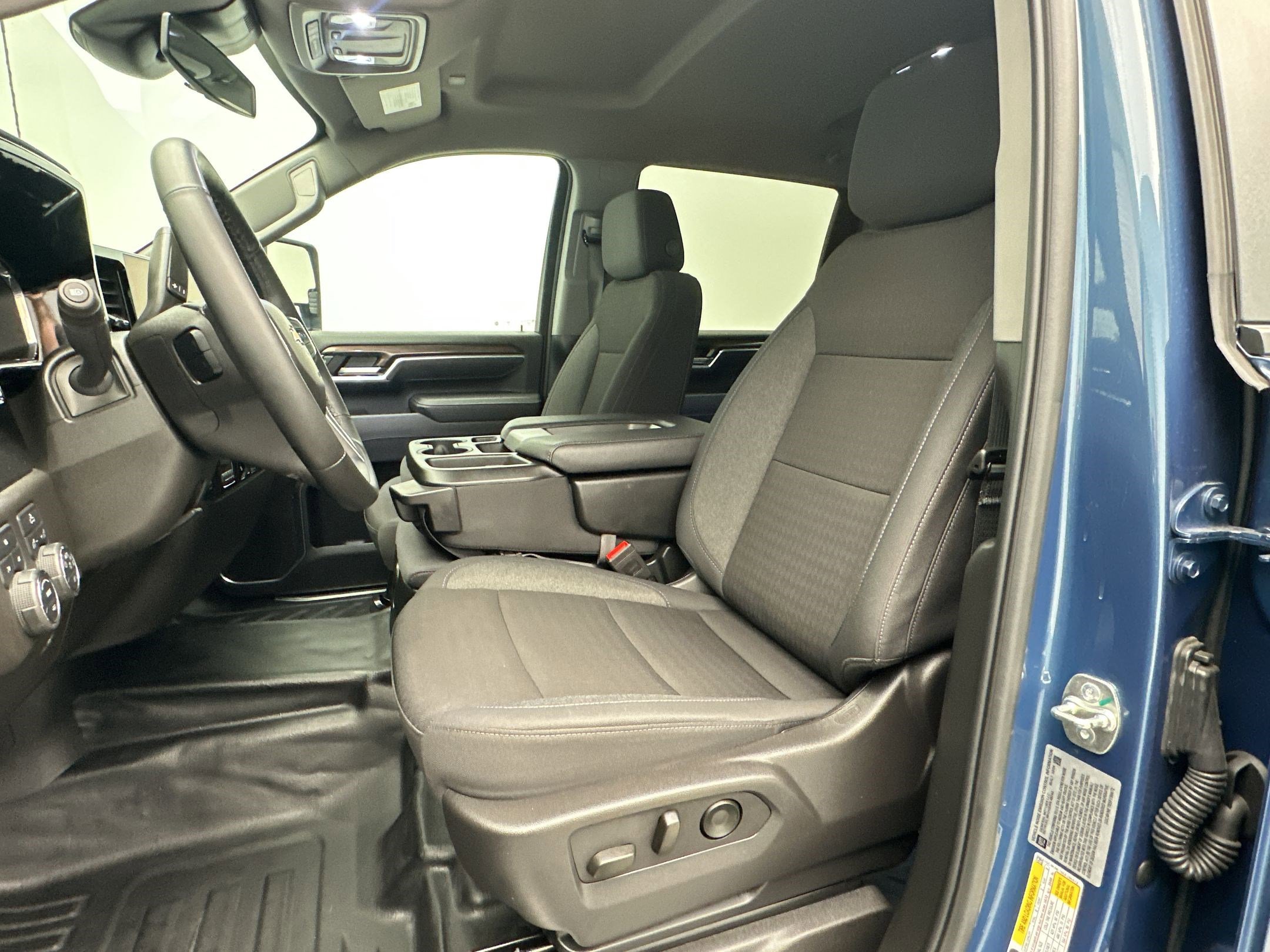 Certified 2025 Chevrolet Silverado 2500 LT image 5