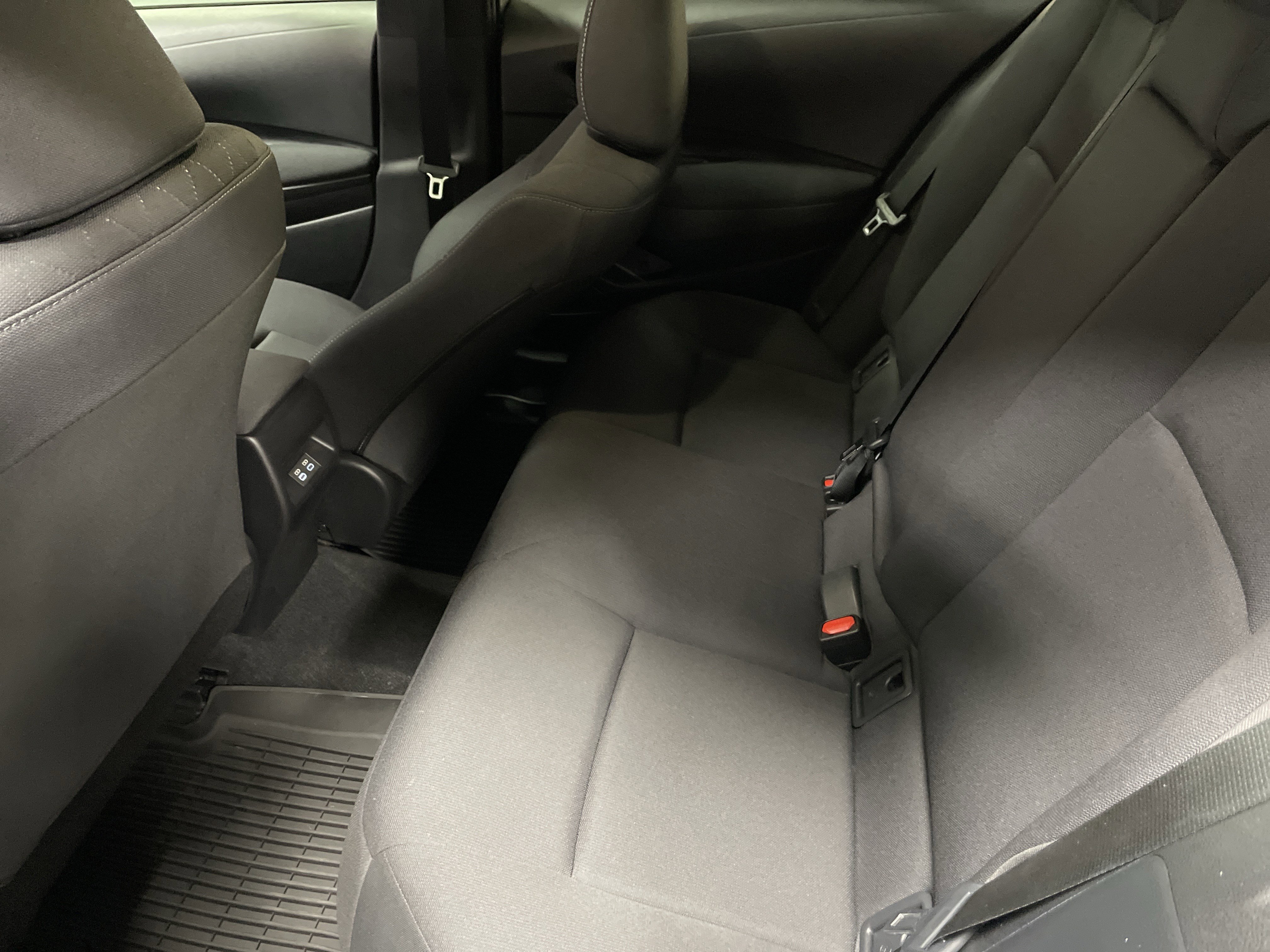 Certified 2025 Toyota Corolla LE image 32