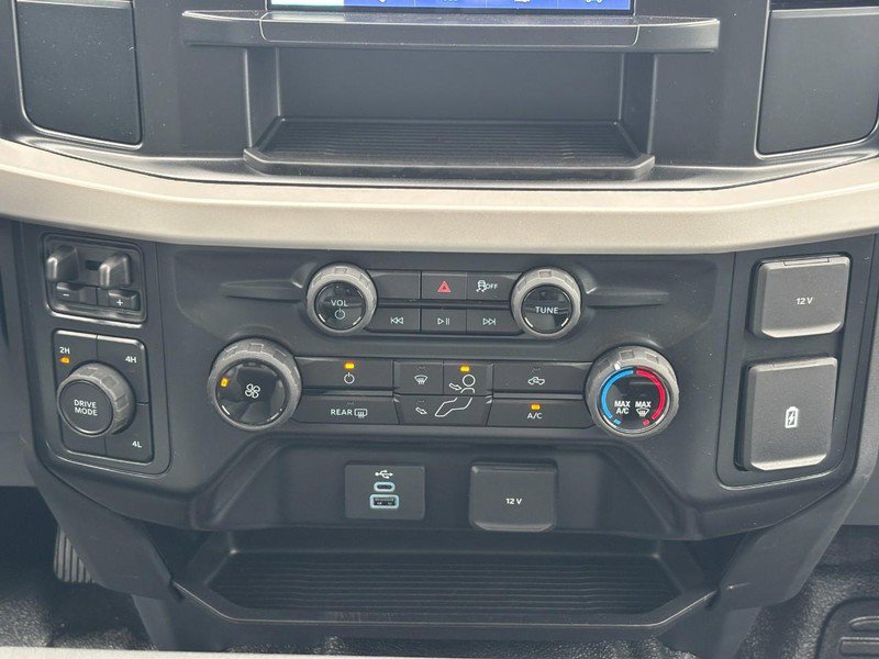 New 2026 Ford F350 XL w/ XL Chrome Package image 9