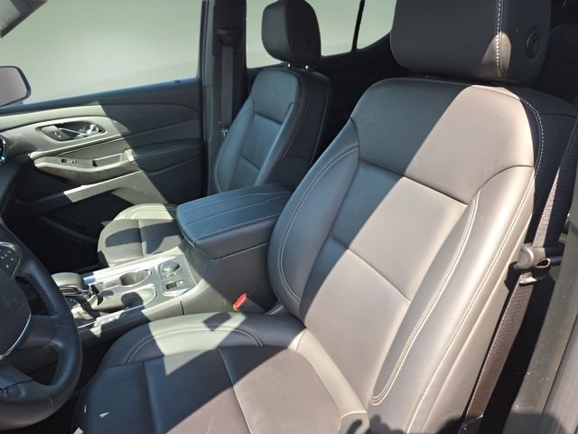Used 2023 Chevrolet Traverse LT image 12