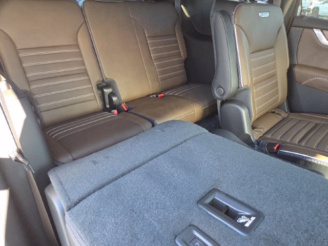 New 2027 GMC Acadia Denali Ultimate w/ LPO, Floor Liner Package AWD/4WD image 25