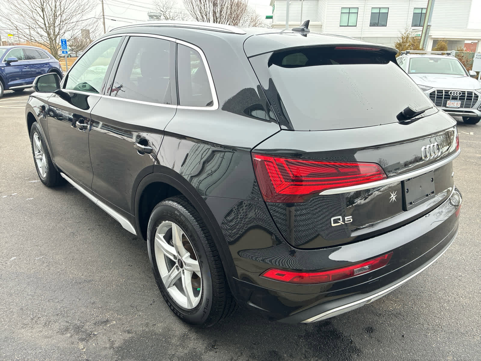 Used 2023 Audi Q5 2.0T Premium w/ Convenience Package image 6