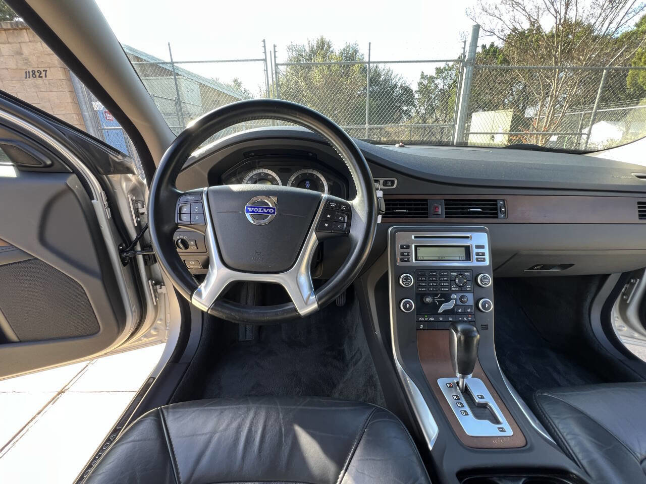 Used 2010 Volvo S80 3.2 image 26