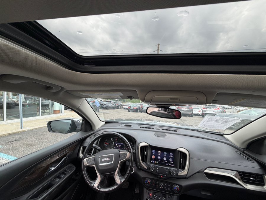 Used 2020 GMC Terrain Denali w/ Denali Premium Package AWD/4WD image 27