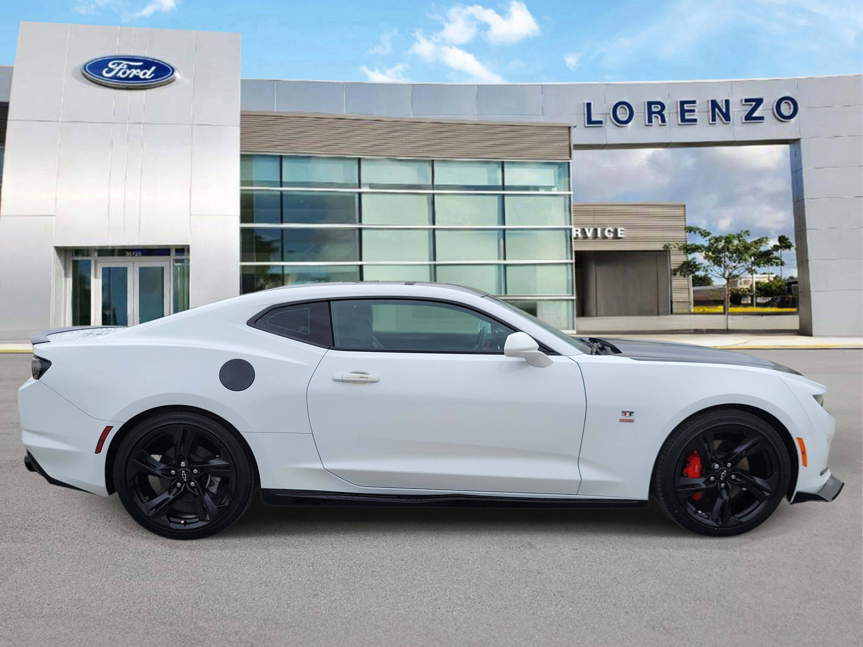 Used 2024 Chevrolet Camaro LT w/ RS Package RWD image 4