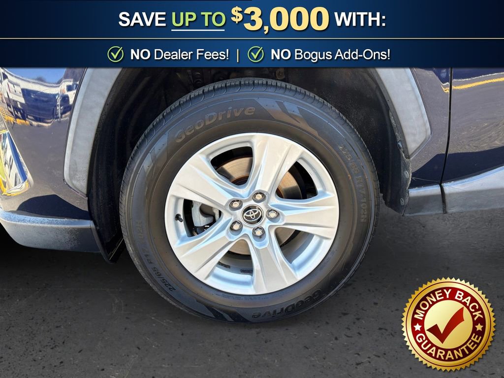 Used 2020 Toyota RAV4 XLE image 13