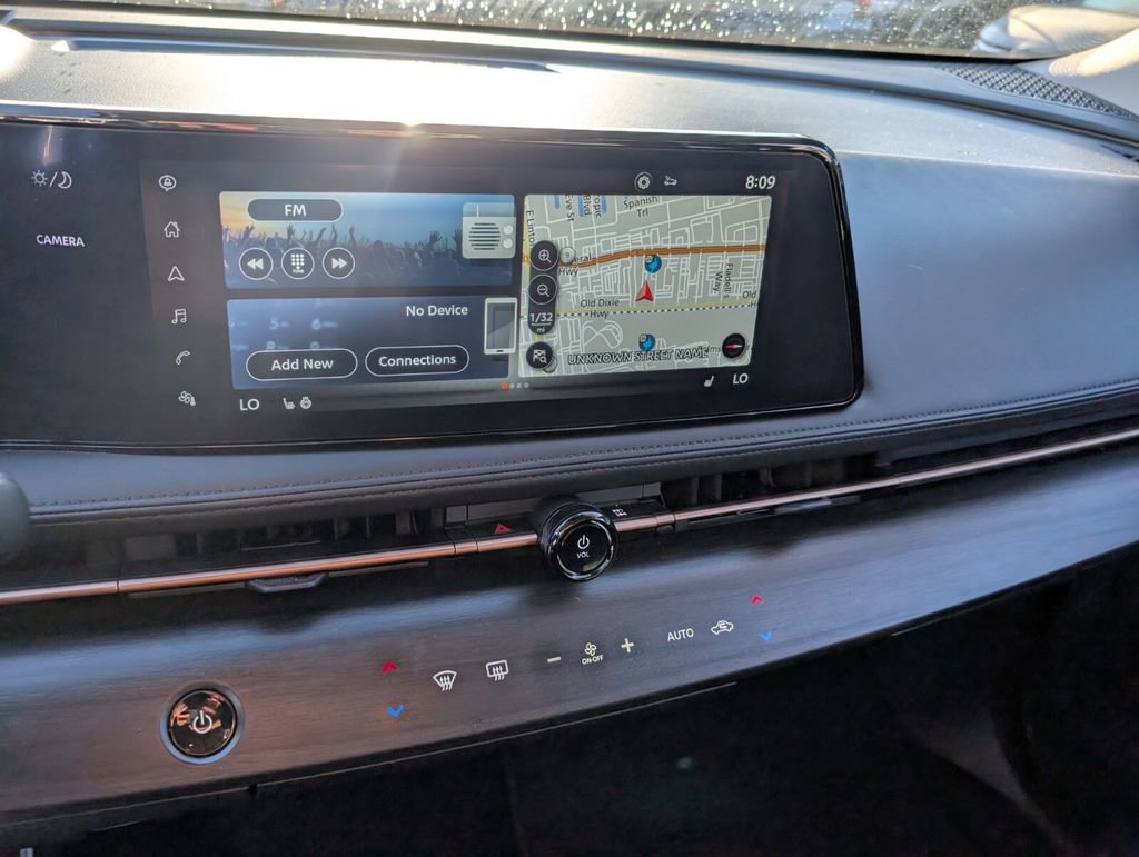 Certified 2023 Nissan Ariya AWD image 20