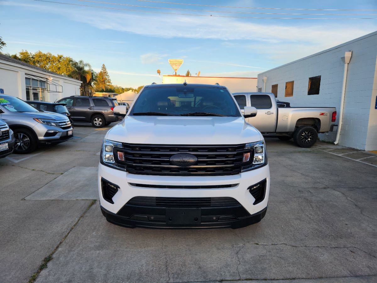 Used 2018 Ford Expedition Limited w/ Equipment Group 301A image 9