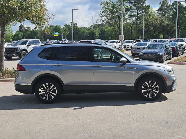 Used 2024 Volkswagen Tiguan S image 4