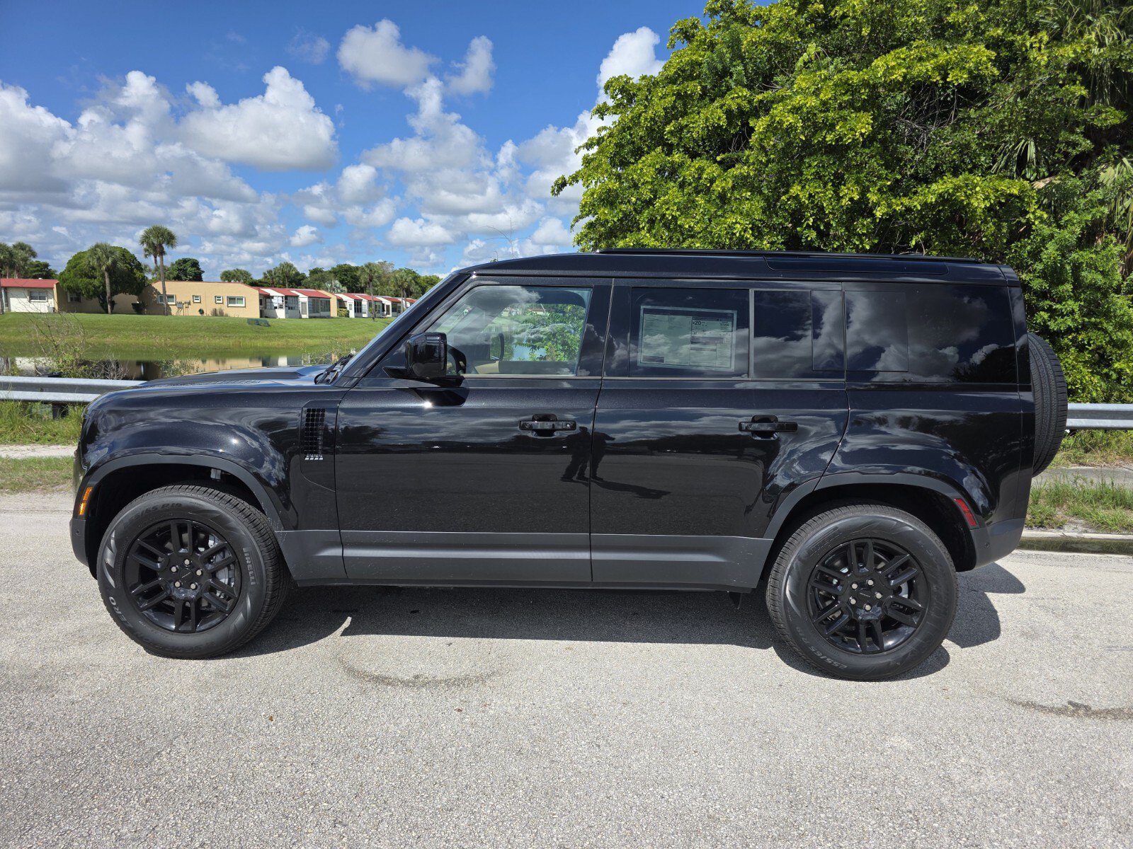 New 2026 Land Rover Defender 110 S AWD/4WD image 7