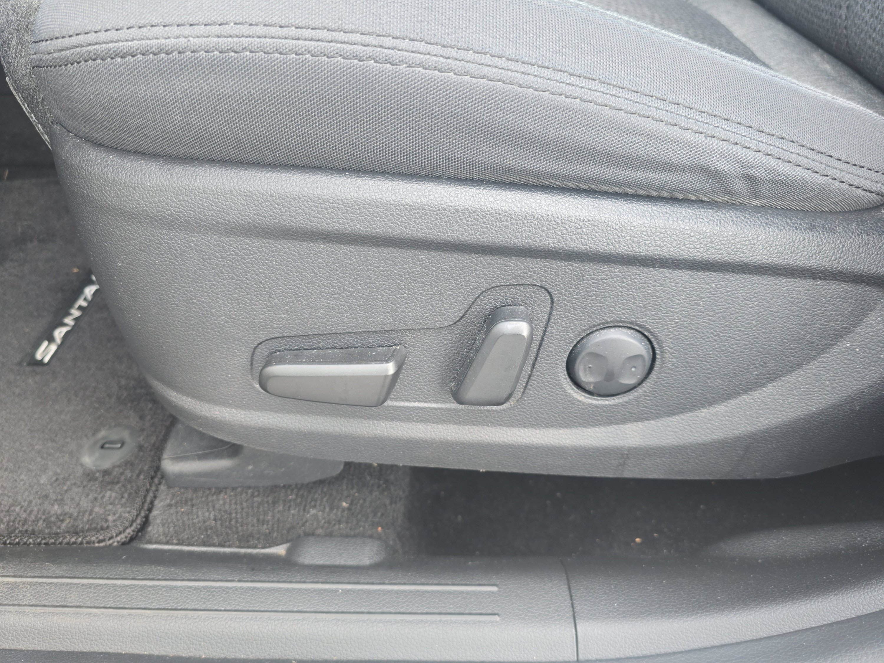 Used 2023 Hyundai Santa Fe SEL AWD/4WD image 17