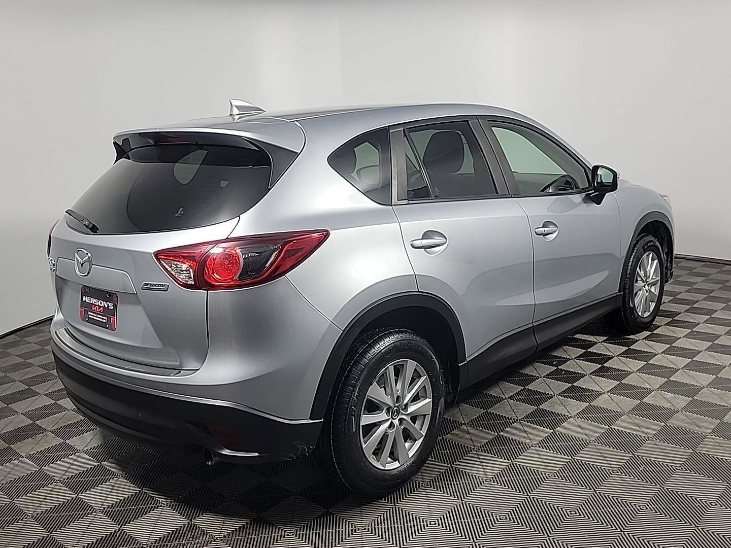 Used 2016 MAZDA CX-5 Touring image 4