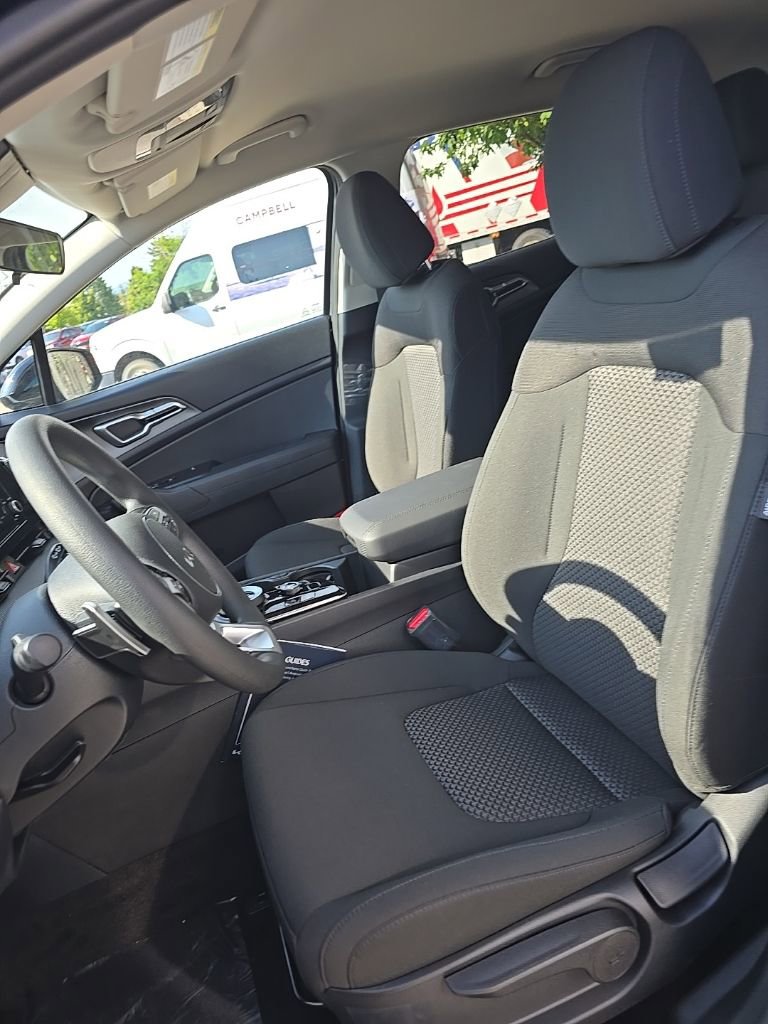 New 2025 Kia Sportage LX image 15
