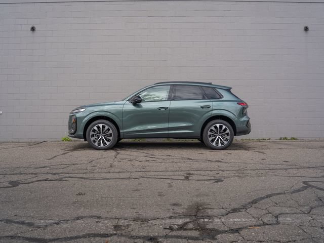 New 2026 Audi Q3 quattro 2.0T AWD/4WD image 3