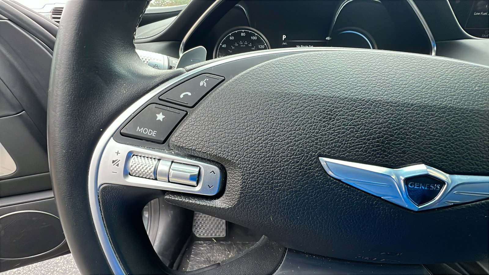 Used 2022 Genesis G80 2.5T w/ Advanced Package image 28