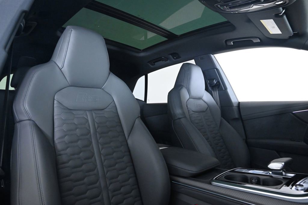 New 2025 Audi RS Q8 performance image 15