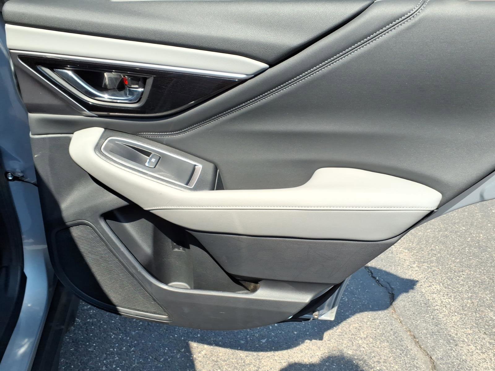 Used 2020 Subaru Outback Limited w/ Popular Package #2 image 11