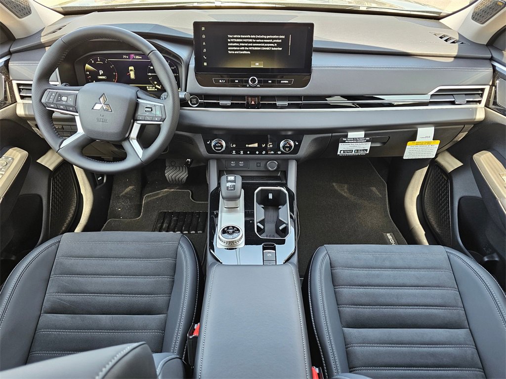 New 2025 Mitsubishi Outlander SE image 6