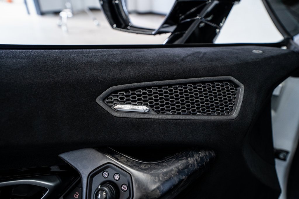 Used 2018 Lamborghini Huracan Performante image 41