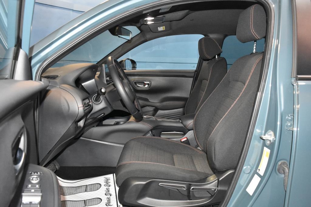 Used 2025 Honda HR-V Sport image 6