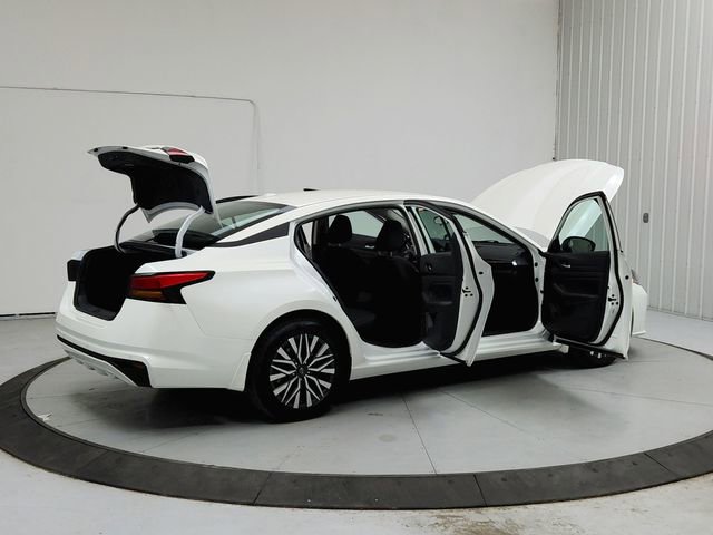 Used 2025 Nissan Altima 2.5 SV image 15
