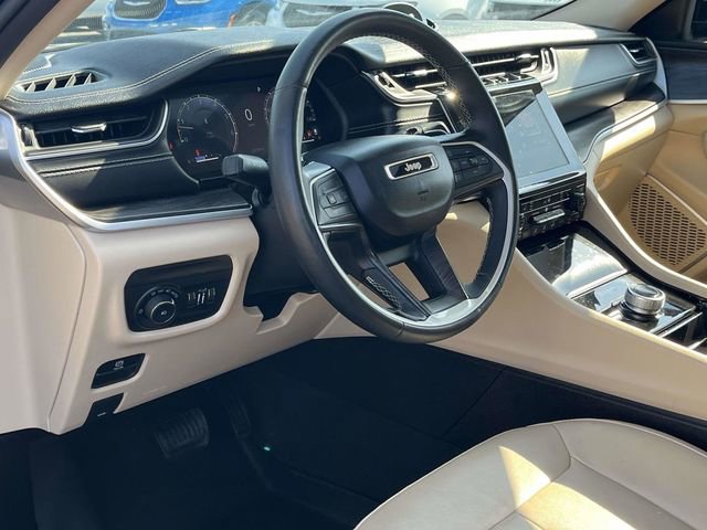 Used 2022 Jeep Grand Cherokee L Limited AWD/4WD image 12