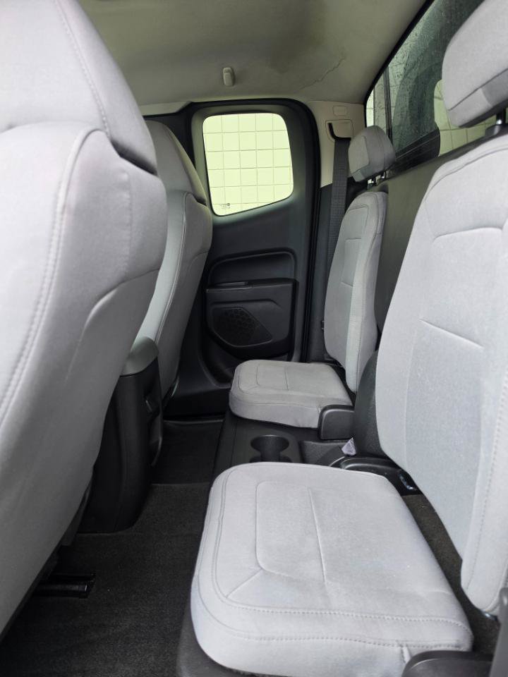 Used 2015 Chevrolet Colorado W/T w/ WT Convenience Package RWD image 12