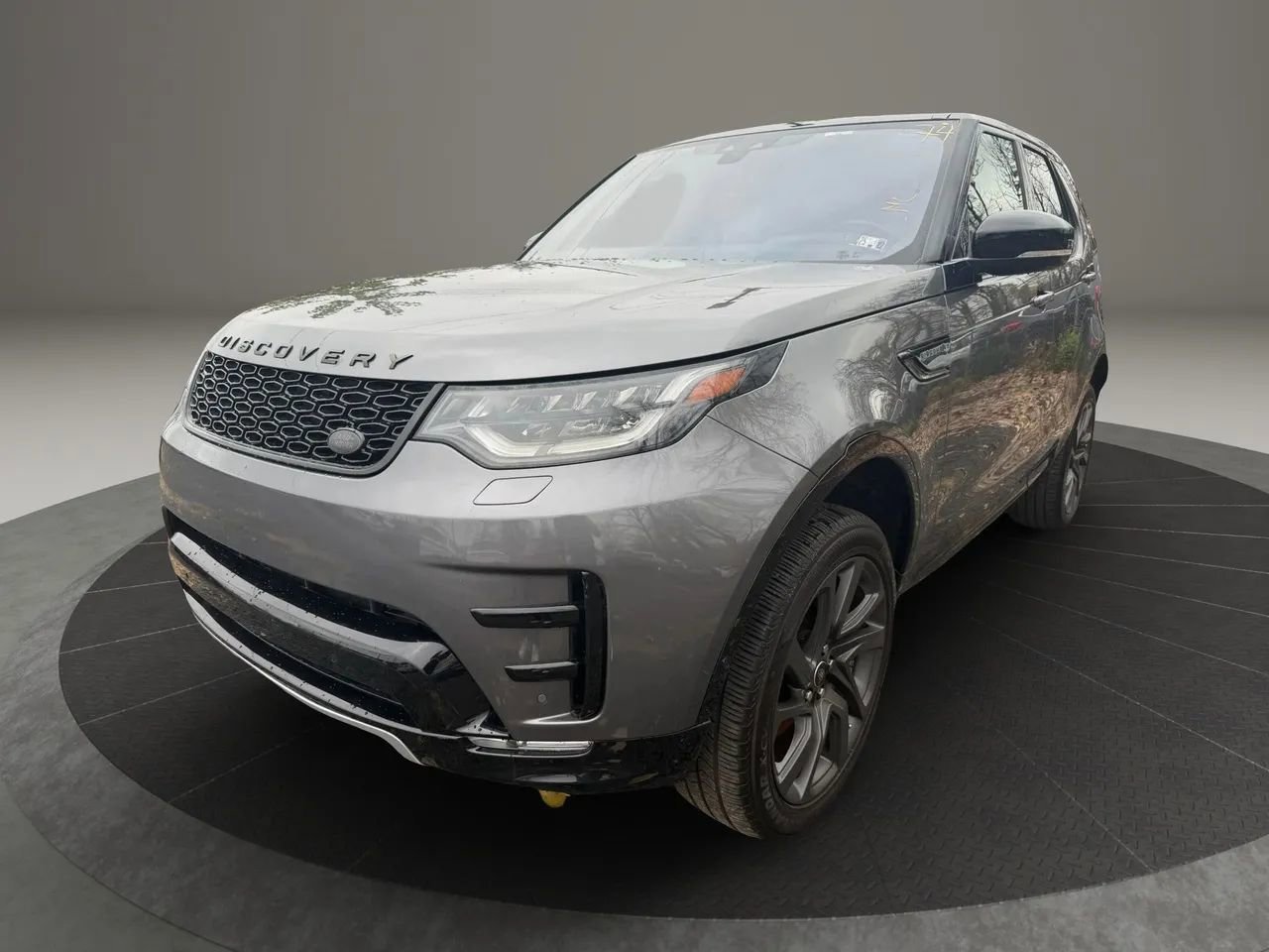 Used 2019 Land Rover Discovery HSE Luxury image 1