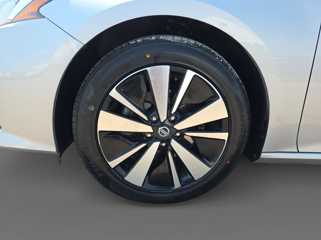 Used 2022 Nissan Altima 2.5 SV FWD image 15