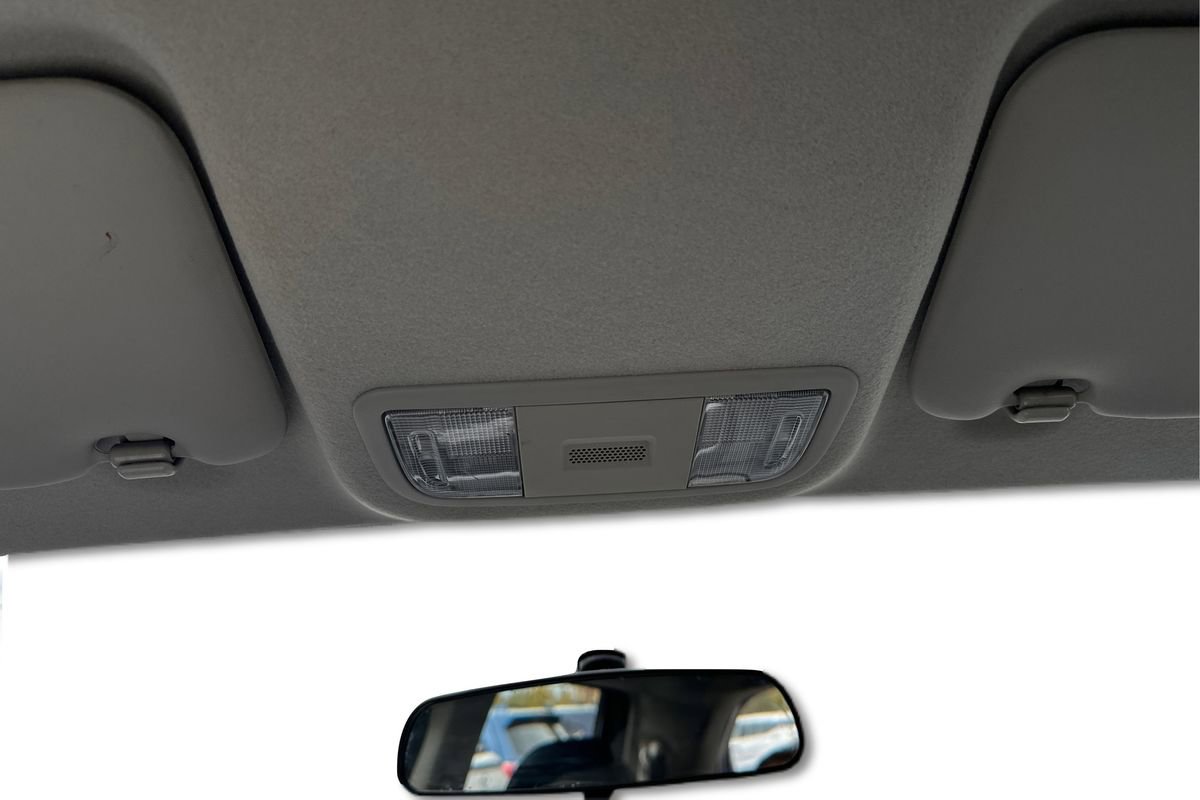 Used 2018 Honda Fit LX image 15