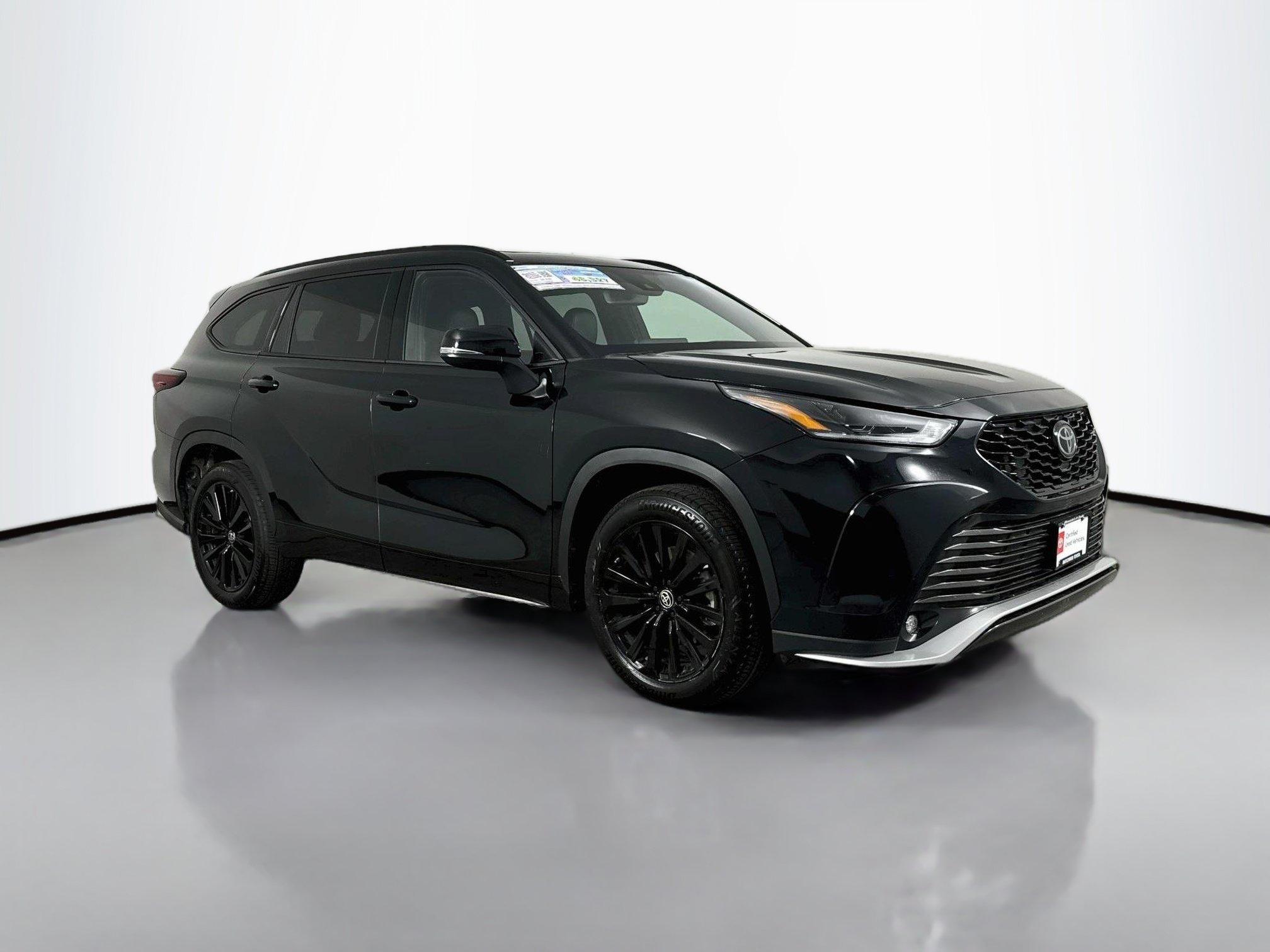 Certified 2025 Toyota Highlander XSE AWD/4WD image 1