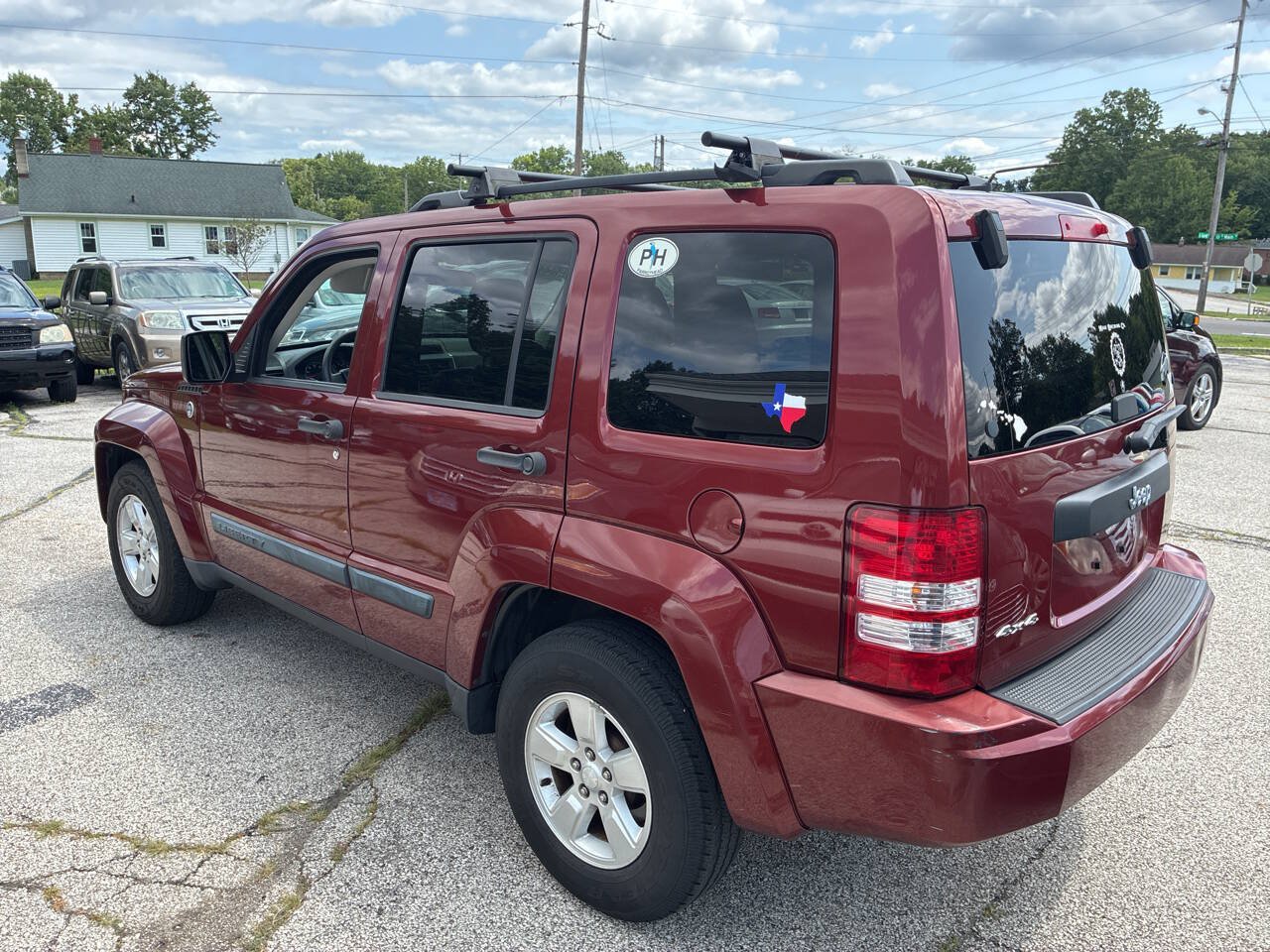 Used 2009 Jeep Liberty Sport w/ Popular Equipment Group AWD/4WD image 16