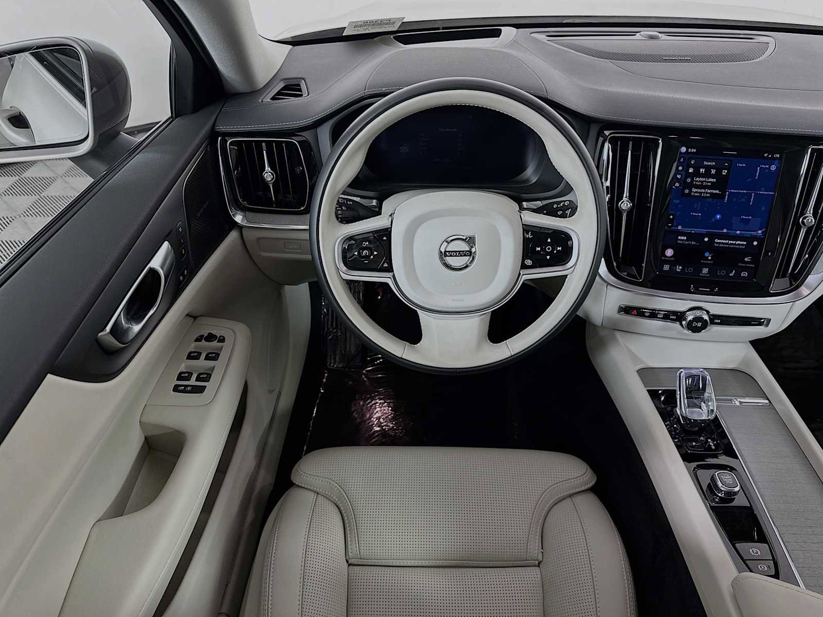 Used 2025 Volvo V60 B5 Cross Country Ultra w/ Protection Package Premier image 21