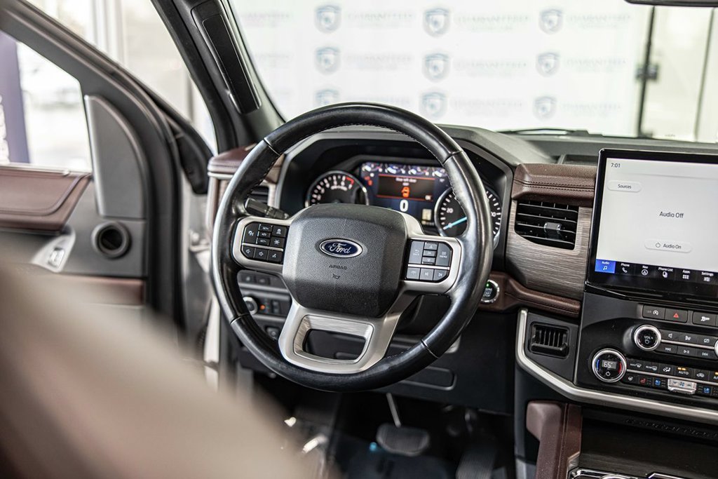 Used 2024 Ford Expedition Limited AWD/4WD image 40