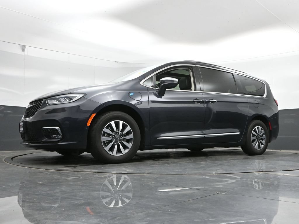 Used 2021 Chrysler Pacifica Limited w/ Premium & Safety Sphere Group FWD image 47