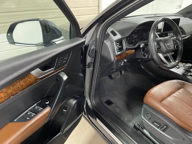 Used 2018 Audi Q5 Prestige w/ Prestige Package AWD/4WD image 12