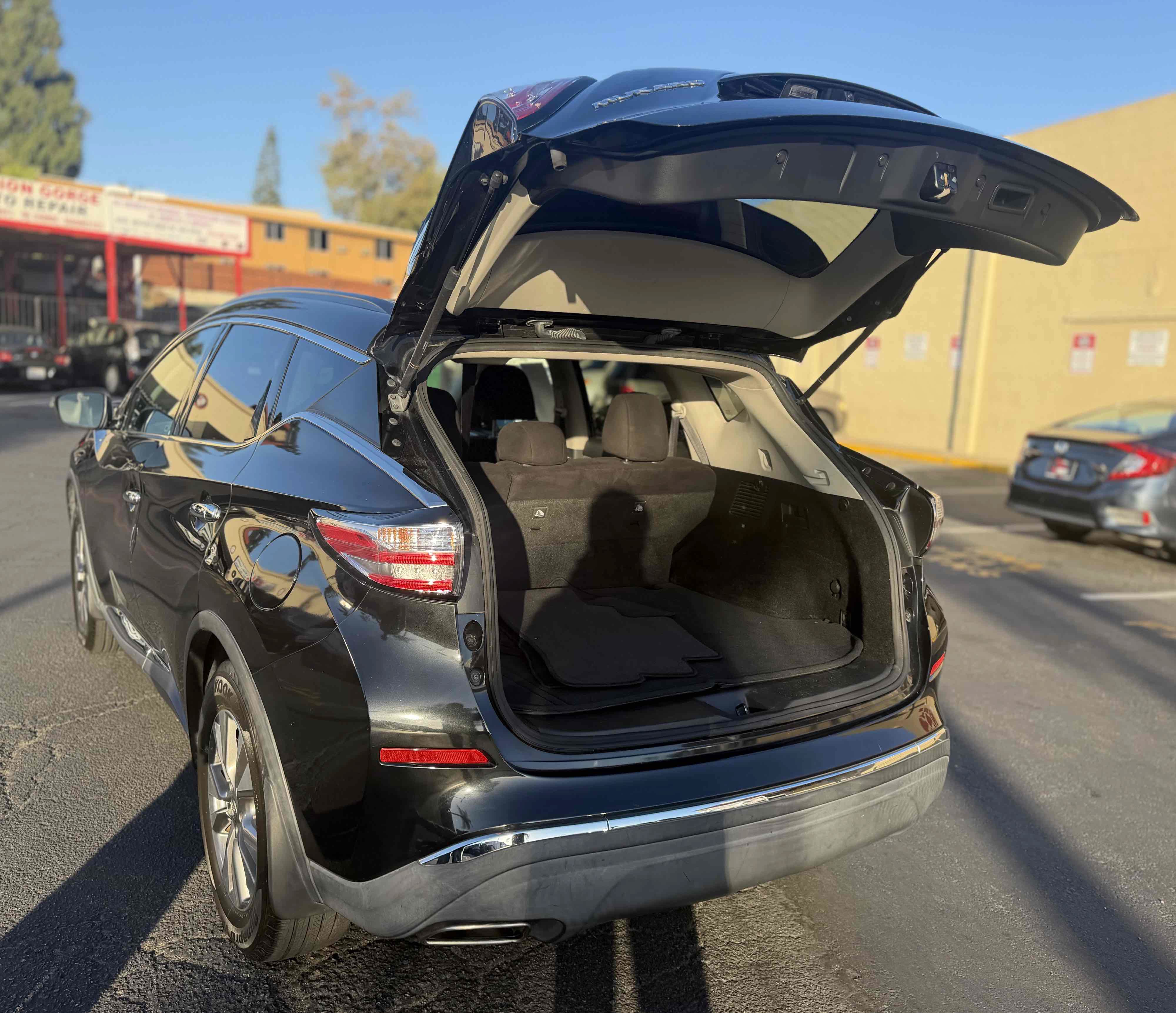 Used 2017 Nissan Murano SV w/ Cargo Package FWD image 10